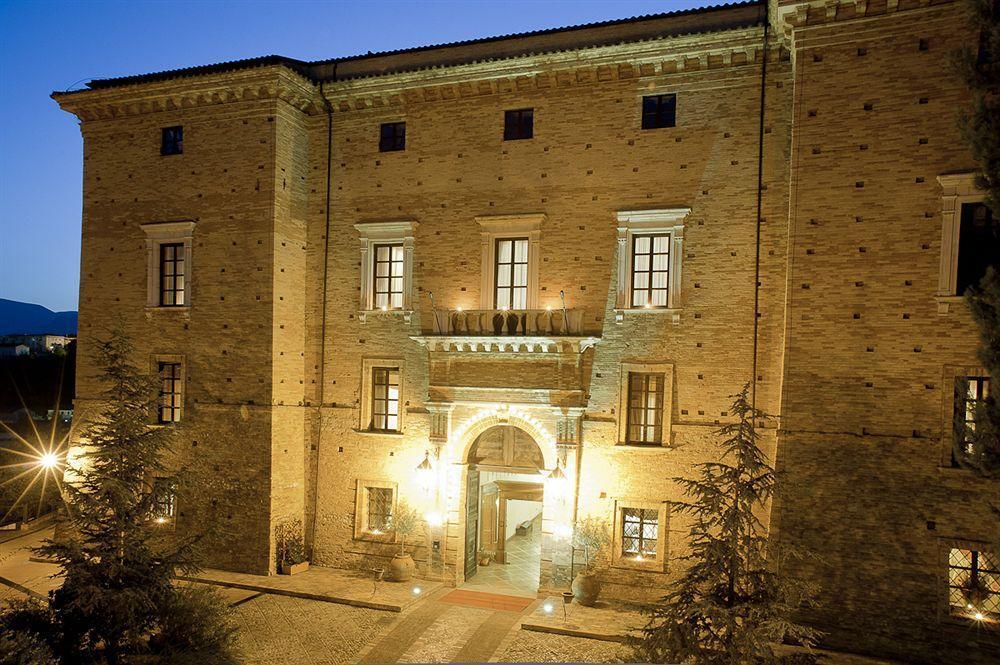 Hotel Castello Chiola Dimora Storica Loreto Aprutino Exterior foto